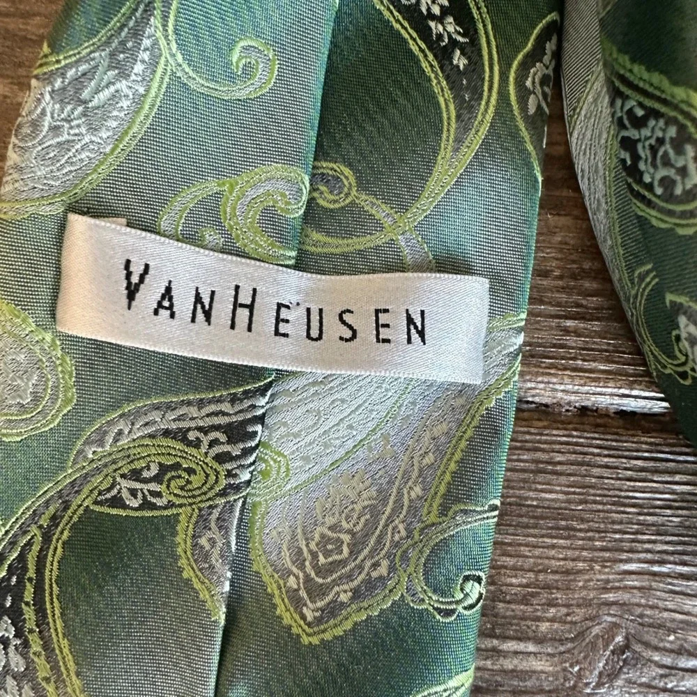 NWT New! Van Heusen Mens 100% Silk Ties - Green Paisley & Brown Plaid Set 2 ties